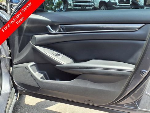 Used 2018 Honda Accord Sport image 11