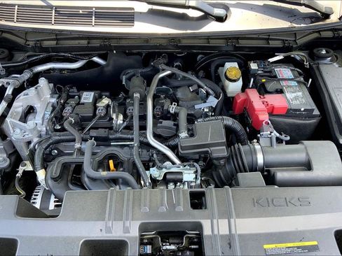 Used 2025 Nissan Kicks SV image 20