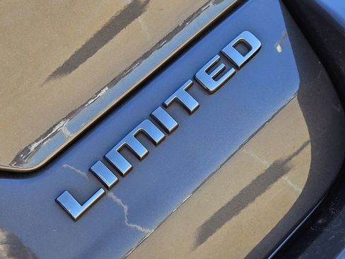 Used 2022 Jeep Grand Cherokee Limited AWD/4WD image 16