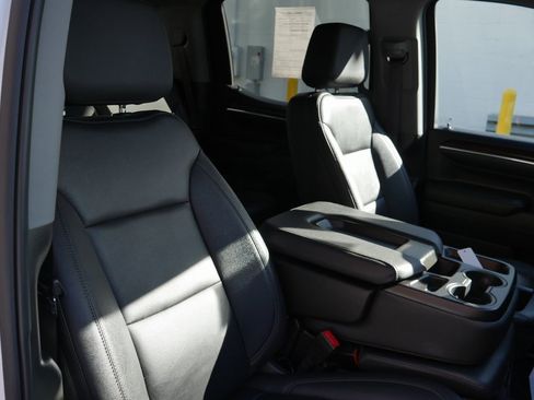 Used 2024 GMC Sierra 1500 SLT image 22