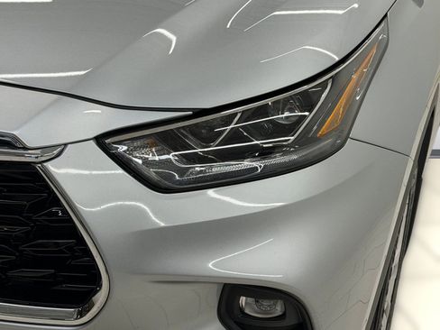 Used 2023 Toyota Highlander Platinum AWD/4WD image 9