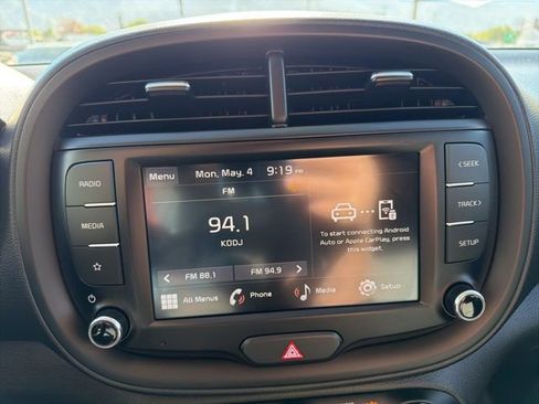 Certified 2023 Kia Soul LX FWD image 12