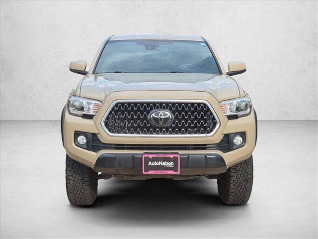 Used 2018 Toyota Tacoma TRD Off-Road AWD/4WD image 2