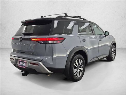 Used 2024 Nissan Pathfinder SL AWD/4WD image 5