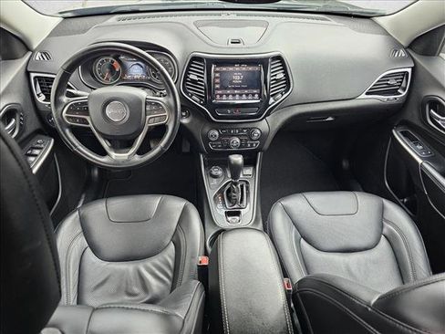 Used 2019 Jeep Cherokee Limited image 17