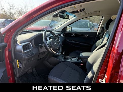 Certified 2018 Kia Sorento LX w/ LX V6 Convenience Package image 6