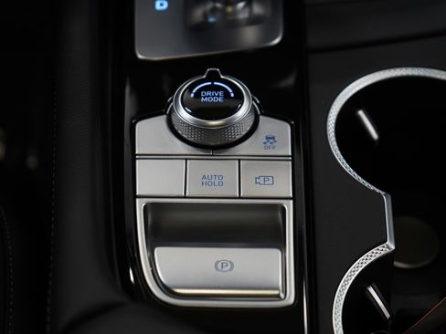 Used 2026 Genesis G70 2.5T AWD/4WD image 19