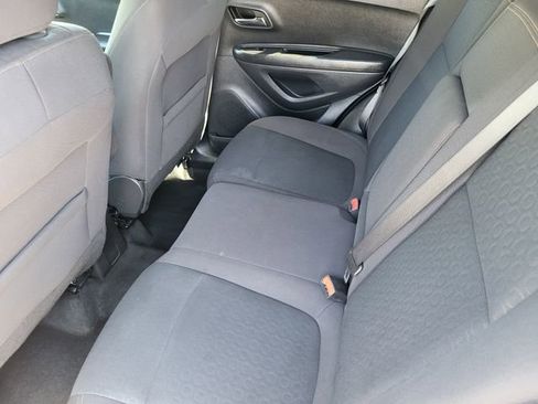 Used 2022 Chevrolet Trax LS w/ Tint and Cruise Package AWD/4WD image 20
