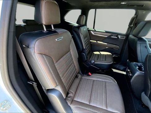 Used 2026 GMC Acadia Denali Ultimate AWD/4WD image 29