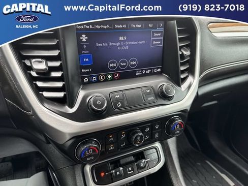 Used 2022 GMC Acadia SLE w/ Driver Convenience Package FWD image 27