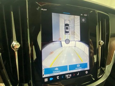 Used 2025 Volvo S60 B5 Ultra image 26