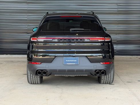 New 2026 Porsche Cayenne AWD/4WD image 36