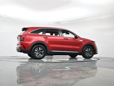 Used 2021 Kia Sorento S FWD image 32
