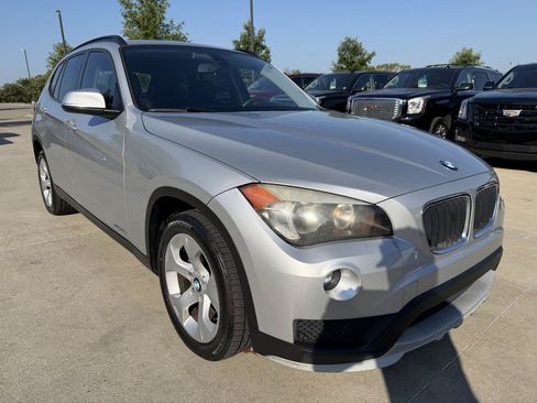 Used 2015 BMW X1 sDrive28i RWD image 3