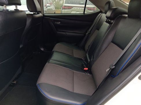 Used 2018 Toyota Corolla SE FWD image 8