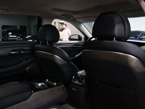 Used 2020 Genesis G90 3.3T Premium image 27