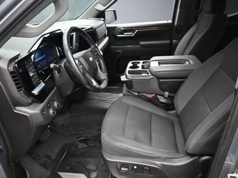 Used 2023 Chevrolet Silverado 1500 LT AWD/4WD image 13