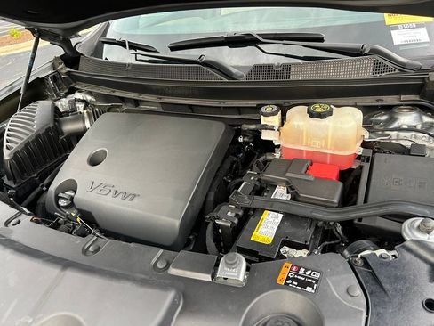 Used 2023 Chevrolet Traverse LS FWD image 59