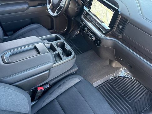 Used 2025 Chevrolet Silverado 3500 LT w/ Convenience Package AWD/4WD image 15