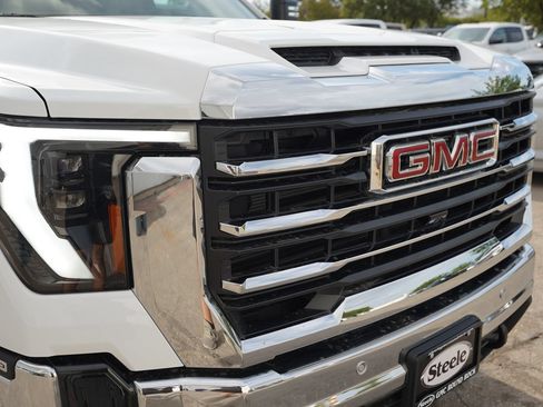 New 2026 GMC Sierra 2500 SLE w/ SLE Value Package; AWD/4WD image 26