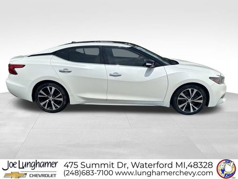 Used 2017 Nissan Maxima Platinum FWD image 2