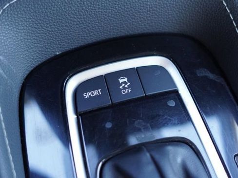 Used 2022 Toyota Corolla SE image 25