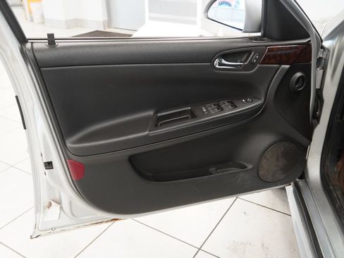 Used 2014 Chevrolet Impala LTZ FWD image 6
