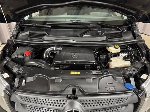 Used 2016 Mercedes-Benz Metris Passenger image 31