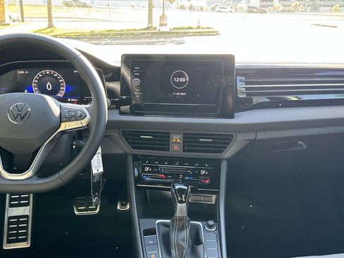 Used 2026 Volkswagen Jetta Sport FWD image 17