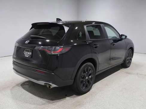 Used 2024 Honda HR-V Sport image 2