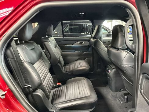 New 2026 Ford Explorer ST-Line w/ ST-Line Street Pack RWD image 31