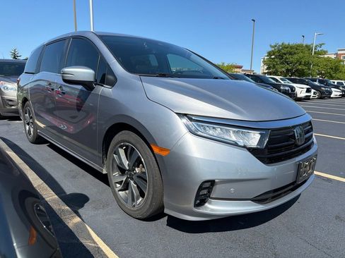 Used 2023 Honda Odyssey Touring image 1