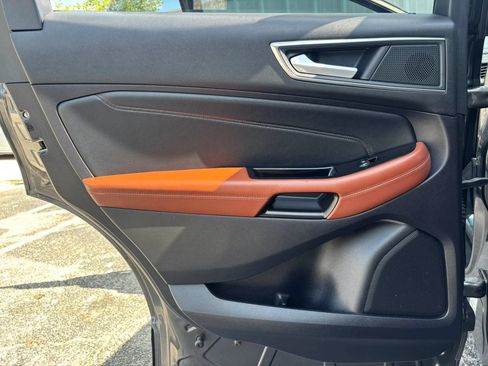 Used 2019 Ford Edge Titanium w/ Equipment Group 301A AWD/4WD image 63