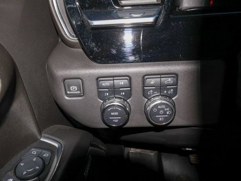 Used 2024 GMC Sierra 1500 SLT w/ SLT Premium Package AWD/4WD image 23