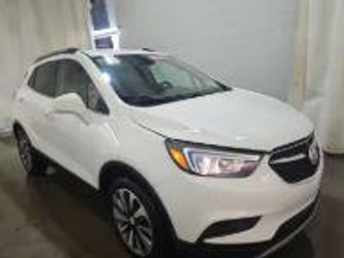 Used 2021 Buick Encore Preferred FWD image 1