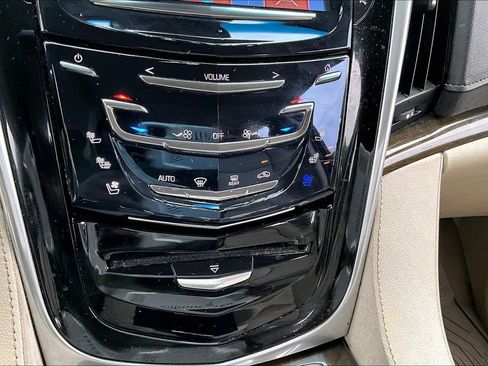 Used 2020 Cadillac Escalade Luxury AWD/4WD image 15