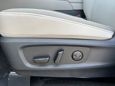 New 2026 Nissan Pathfinder SL image 10