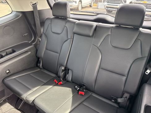Used 2025 Kia Telluride S image 14