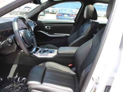 Used 2025 BMW 330i Sedan RWD image 34
