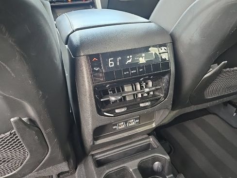 Used 2023 Jeep Grand Cherokee L Laredo AWD/4WD image 35