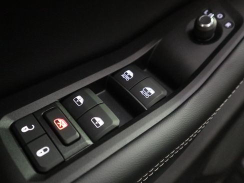 New 2026 Jeep Grand Cherokee Altitude AWD/4WD image 33