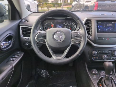 Used 2019 Jeep Cherokee Limited image 15