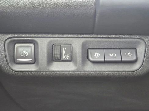 Used 2022 GMC Acadia Denali w/ Denali Technology Package image 14