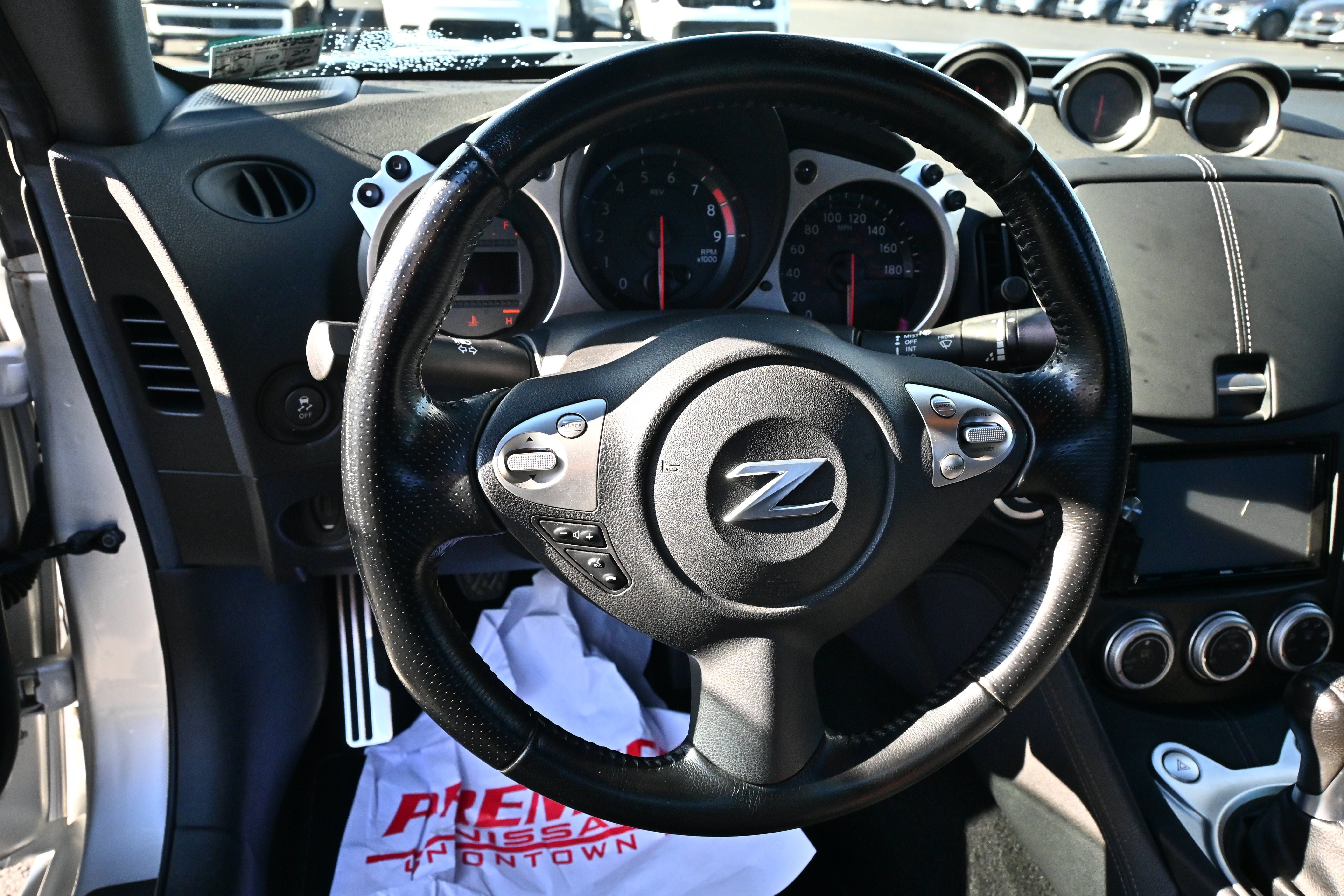 Used 2019 Nissan 370Z Coupe RWD image 14
