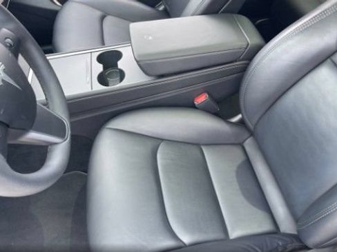 Used 2023 Tesla Model Y Performance AWD/4WD image 4