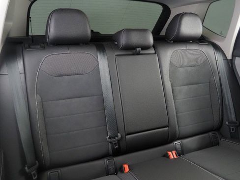 Used 2024 Volkswagen Taos SE image 15