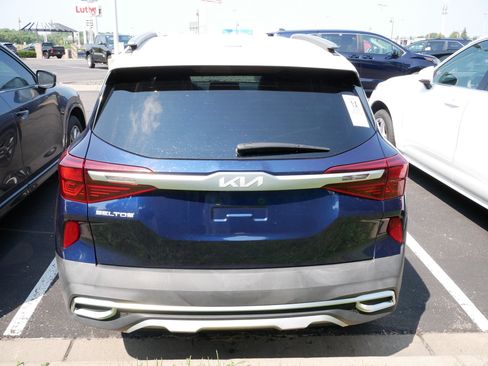 Used 2022 Kia Seltos S AWD/4WD image 3