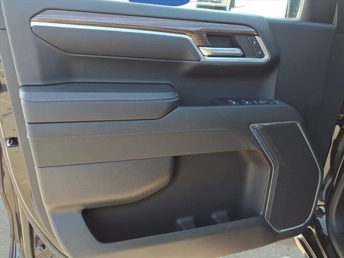 Used 2023 Chevrolet Silverado 1500 LT image 13