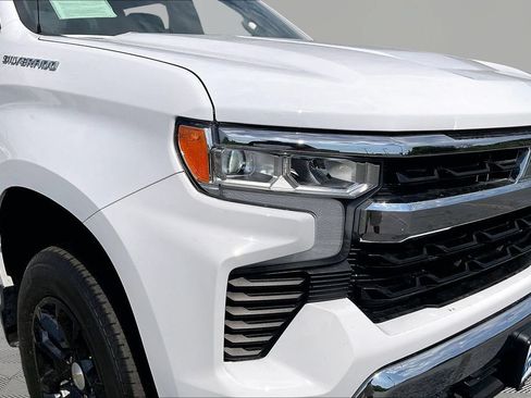 Used 2023 Chevrolet Silverado 1500 LT AWD/4WD image 35