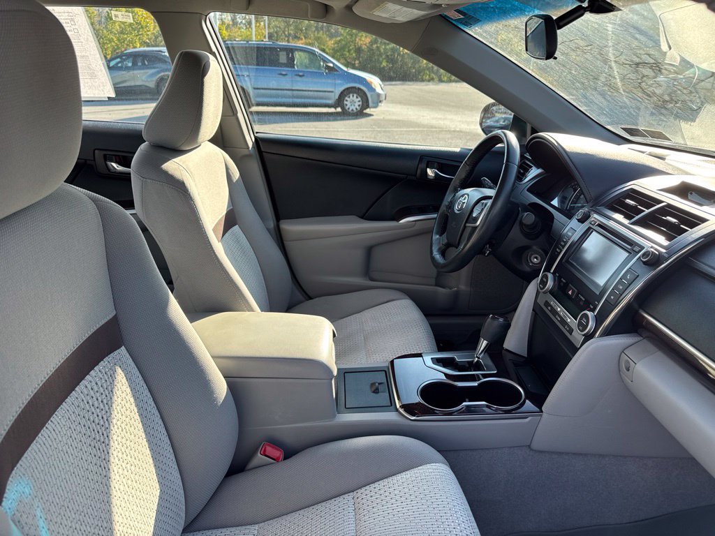 Used 2013 Toyota Camry XLE FWD image 22